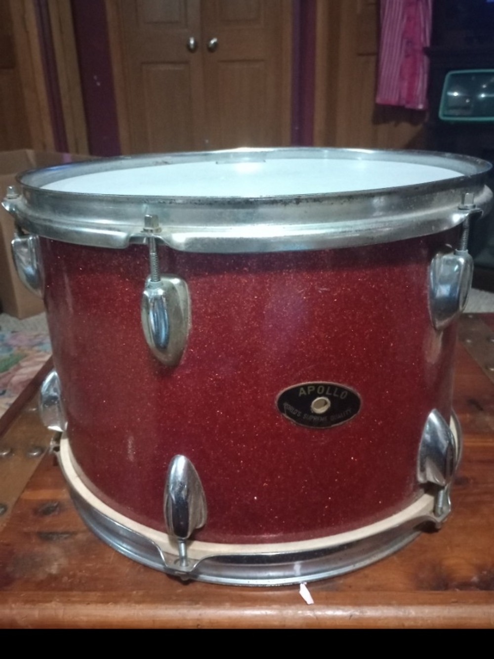 Vintage Red Sparkle Drum With Strap